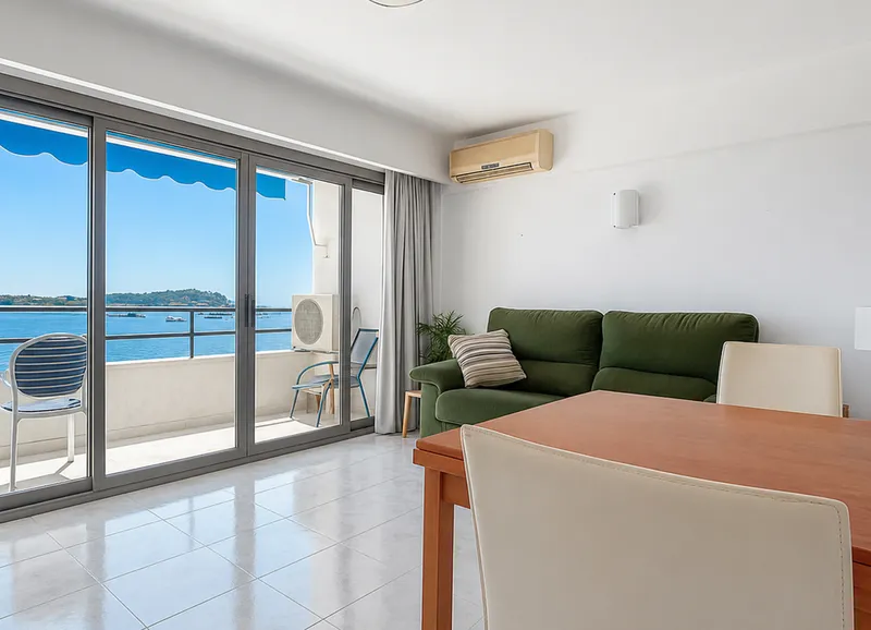 Apartment with panoramic sea views a few steps from the beach in Santa Ponsa Mas — photo 7