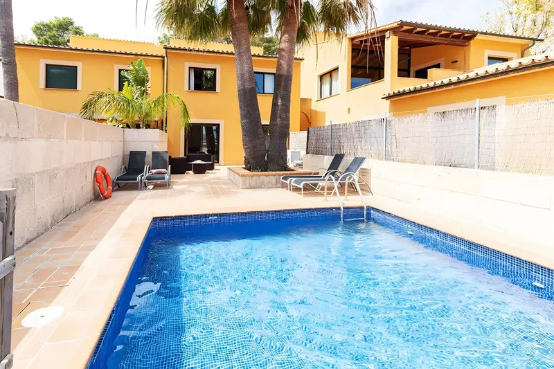Well-kept terraced house with private pool in a quiet residential area of Cala Sant Vicenç — photo 3