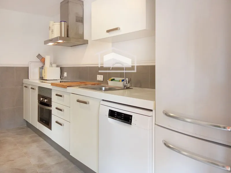 Exclusive apartment with terrace and sea views + parking in Cala Galiota — photo 3