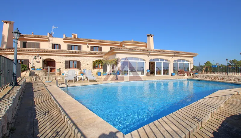 Luxury villa for sale in Manacor — photo 2