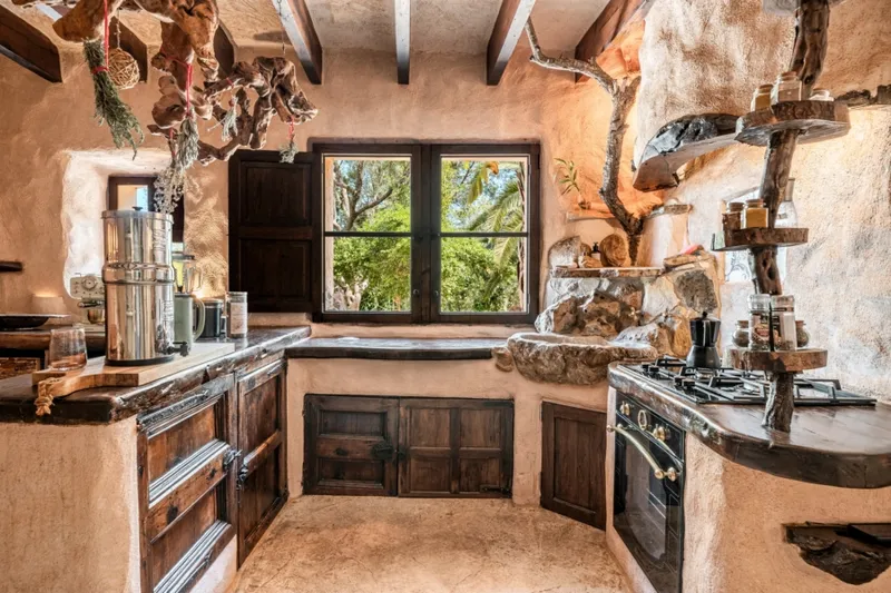 Artist Villa – An Extraordinary Sanctuary for Creativity, Privacy and Refined Living — photo 8