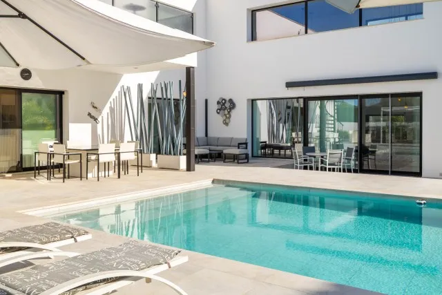 Stylish modern villa for sale in the picturesque area of Calas de Mallorca — photo 1