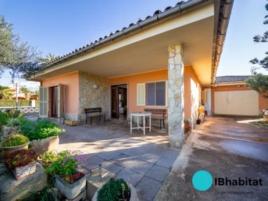 Chalet, 4 bedrooms, 180 m² — photo 1