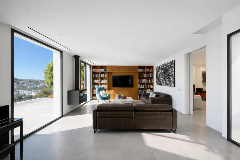 Modern villa with panoramic sea views and guest house in Santa Ponsa Mas — photo 4