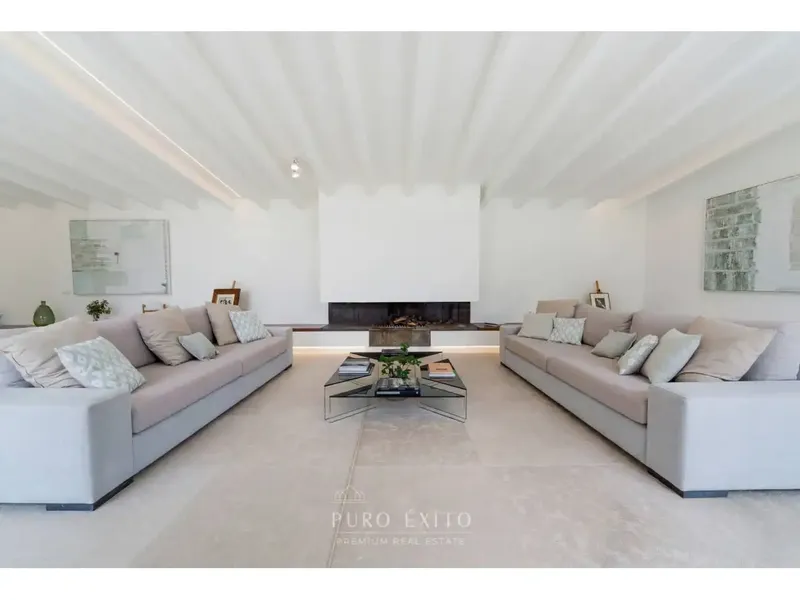 Located in the heart of the Sierra de Tramuntana, a UNESCO World Heritage Site, this property offers an exceptional combination — photo 10