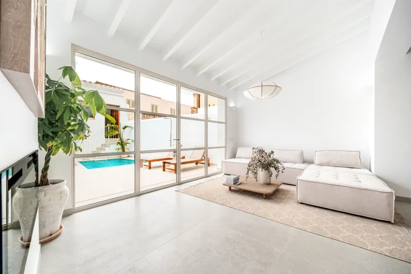 Elegant Townhouse with Pool and Garage in Arta — photo 7