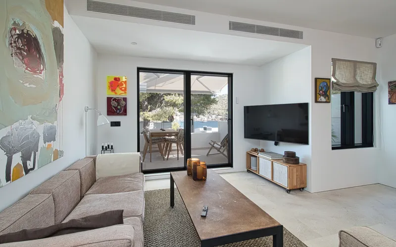 Exclusive townhouse in the second row from the beach with a harbor view in Port Andratx — photo 9