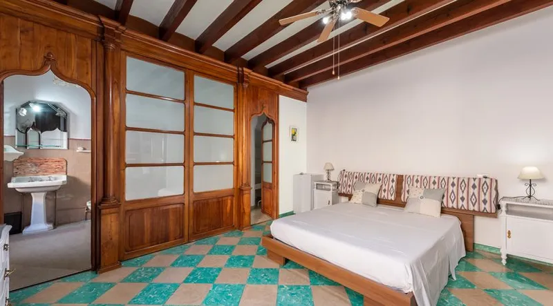 Exclusive Manor House in the Heart of Soller with Garage and Patio — photo 6