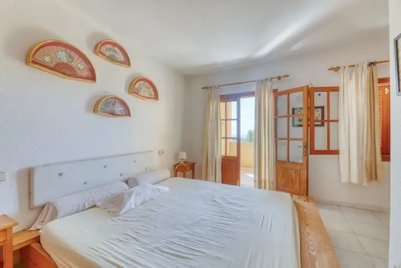 Detached villa with sea views in Costa d'en Blanes — photo 4