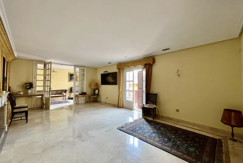 Apartment in a stately building in the old town of Palma — photo 4