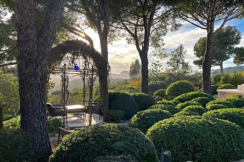 Impressive estate with spectacular views — photo 3