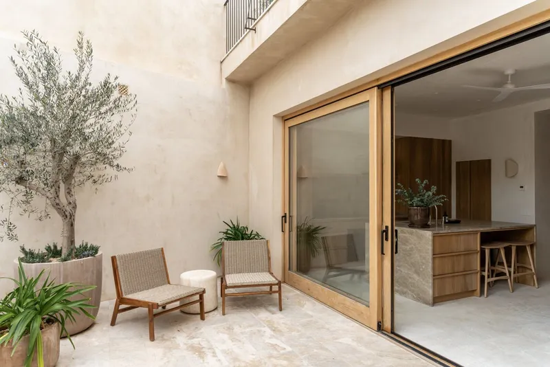 Renovated townhouse in Alaró with garden, pool and high-quality fittings — photo 2