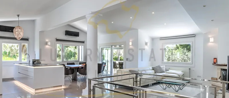 Modern Mediterranean villa in Santa Ponsa with garden and large pool — photo 2