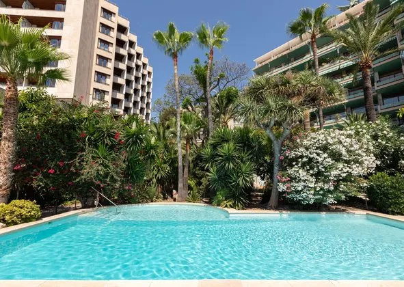Flat / apartment in Calle de l'Aigua Dolça, El Terreno, Palma de Mallorca — photo 1