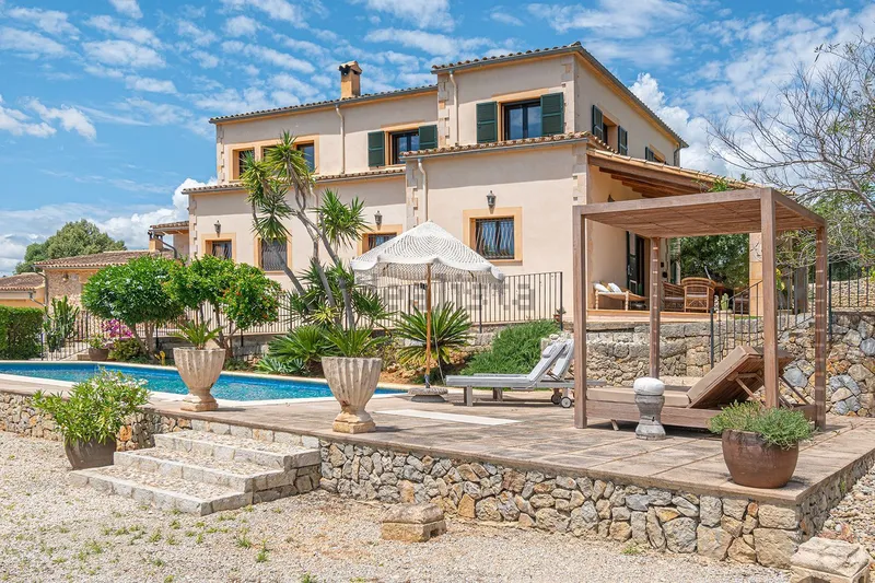 Estate for sale in Diseminado Poligono 11 — photo 1