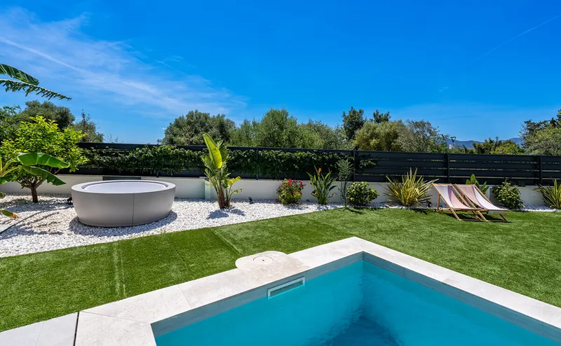 Contemporary villa with pool and garden in Palmany — photo 7