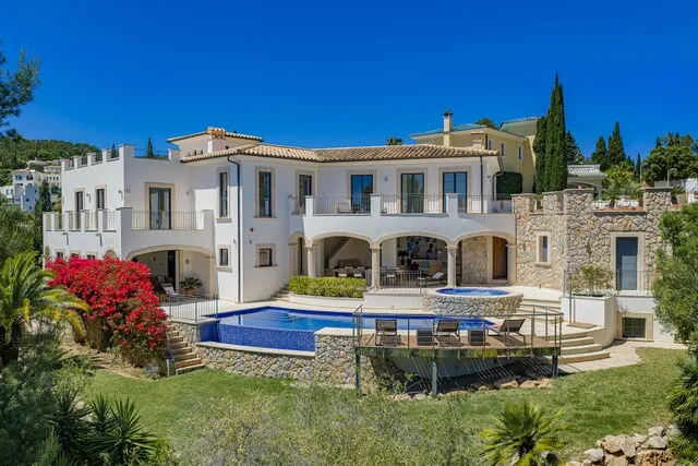 Sea view villa with tourist license for sale in Puerto Andratx, Southwest Mallorca — photo 1