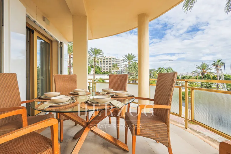Exclusive apartment on the Paseo Maritimo in Palma de Mallorca — photo 1