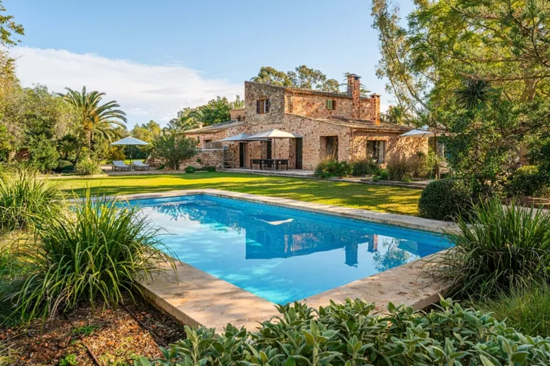 Elegant country finca with pool, guest house & Mediterranean gardens—complete peace — photo 1