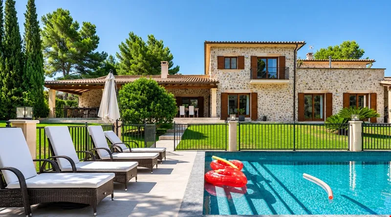 Grand Mediterranean estate with private sauna and outdoor kitchen in Santa Ponsa — photo 1