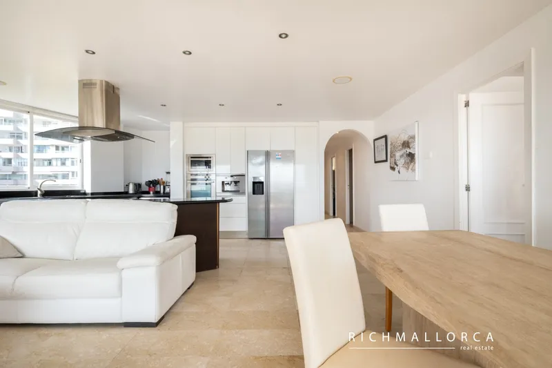 Beautiful nautical flat on the first line of a prestigious yacht club — photo 5