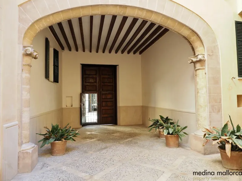 Duplex apartment in the historic center of Palma — photo 1