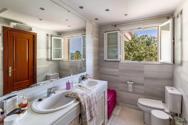 Mediterranean villa in Nova Santa Ponsa — photo 12