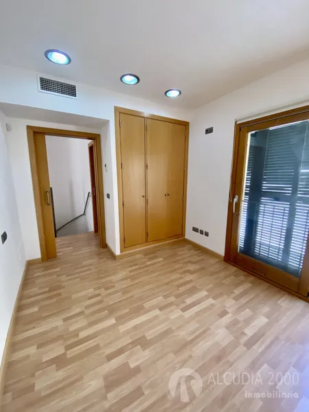 Town House — photo 8