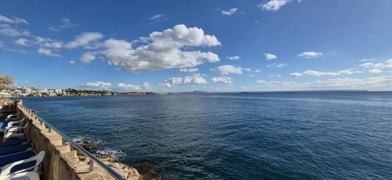 Illetas - Front-line apartment to renovate with sea view — photo 4