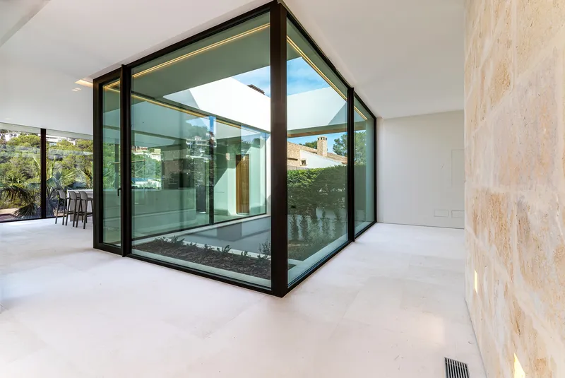 Stylish new-build villa of the highest class — photo 10