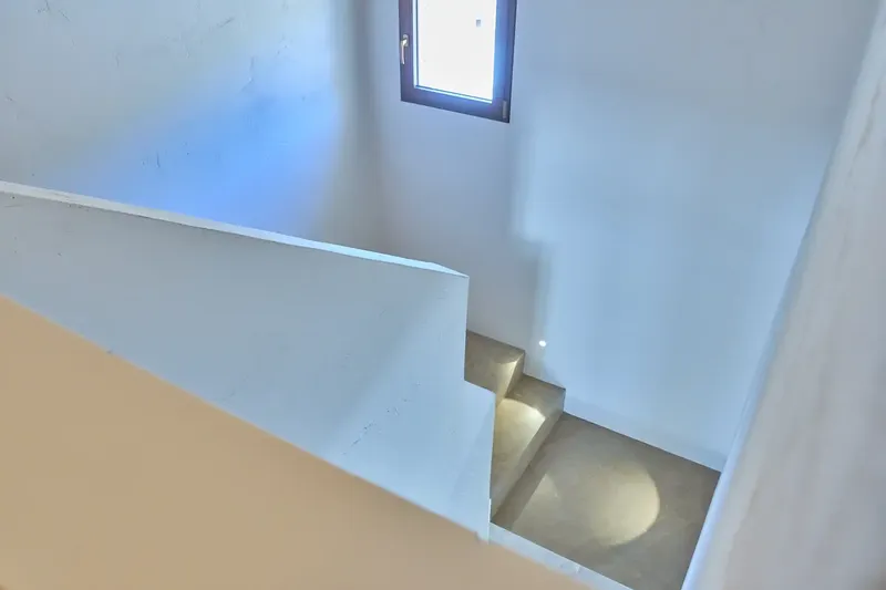 Between the popular coastal town of Cala Millor and the emblematic local mountain, Na Penyal, an exceptional newly built finca awaits you — photo 6