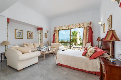 Santa Ponsa, Mediterranean villa with flat plot in the best location of Nova Santa Ponsa — photo 10
