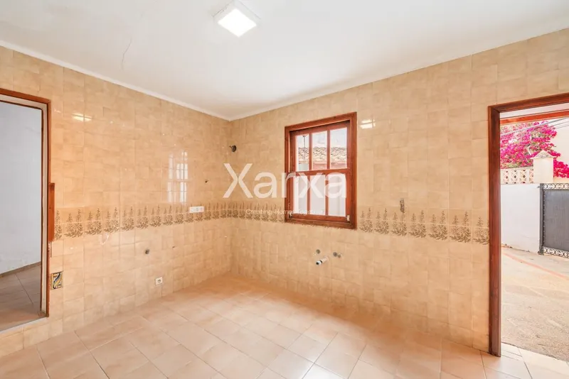 Unique opportunity in S'Arracó: charming villa to renovate — photo 9