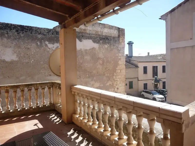 Traditional stone village house, the house is divided into two floors where the first floor was formerly used as a restaurant and the — photo 1