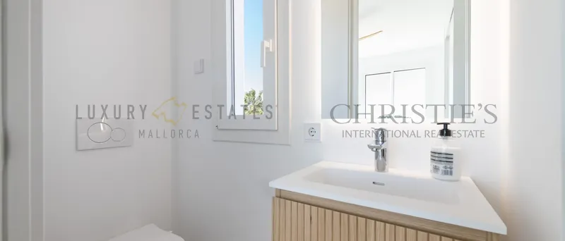 New build villa in Sa Rapita in the south of Mallorca with partial sea views — photo 11