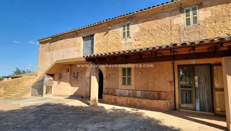 Large rustic finca to renovate in the Son Negre area, Felanitx. — photo 2