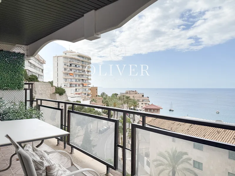 Spacious flat with direct sea views in Cala Mayor — photo 3