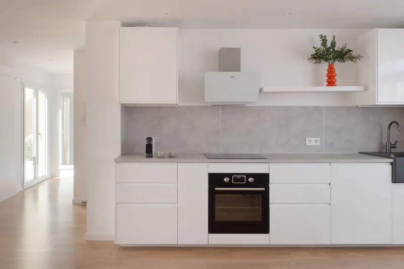Fantastic renovated penthouse with expansive terraces in El Molinar — photo 10