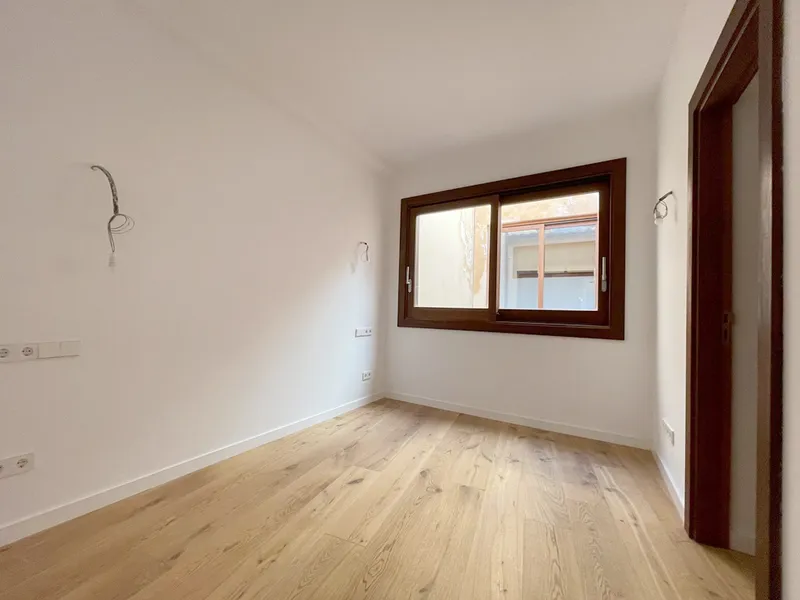 Elegant and representative, luxury apartment with 3 bedrooms and a garage. La Calatrava. — photo 5