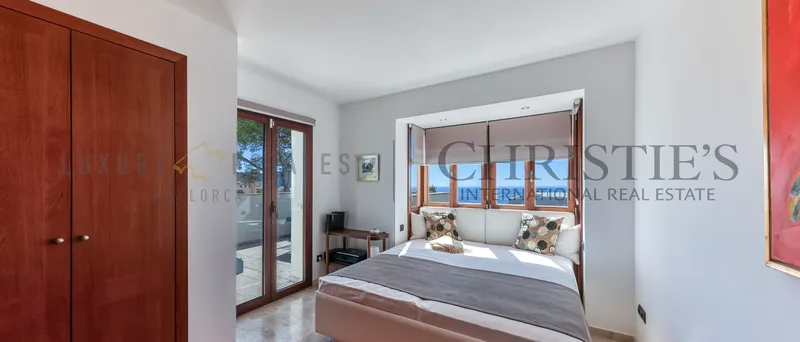 New built penthouse in exclusive community on La Mola — photo 11