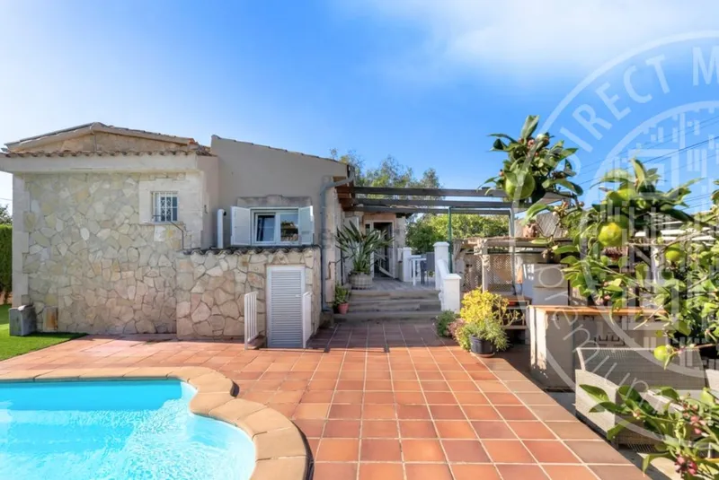 260508 – Charming Family Home near Beaches and Amenities — photo 10