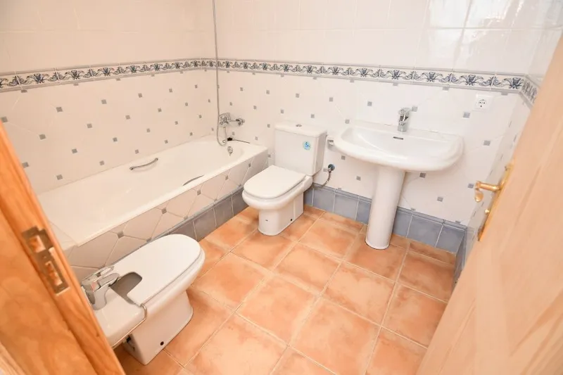 Town house with a large 600m2 patio and a lot of potential in Santanyi — photo 11