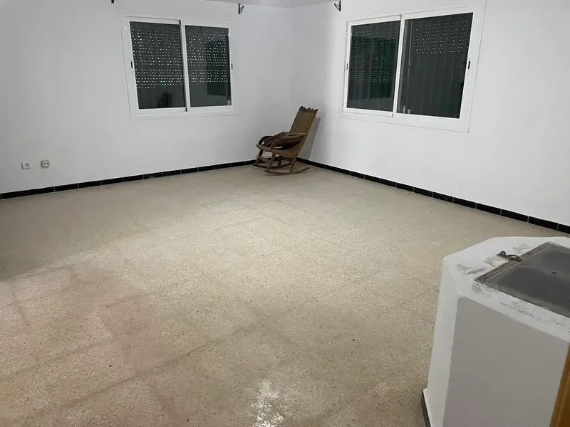 Plot of 14,554 m², distributed in several buildings — photo 7