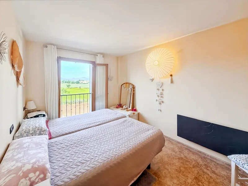Spectacular spacious and bright apartment with mountain views — photo 4
