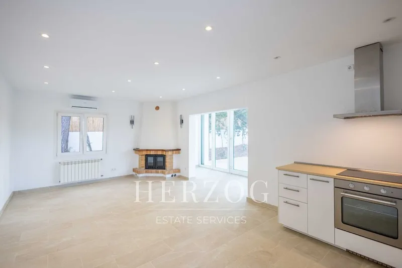 Fully Renovated Villa with a Beautiful Garden in Costa de la Calma — photo 3