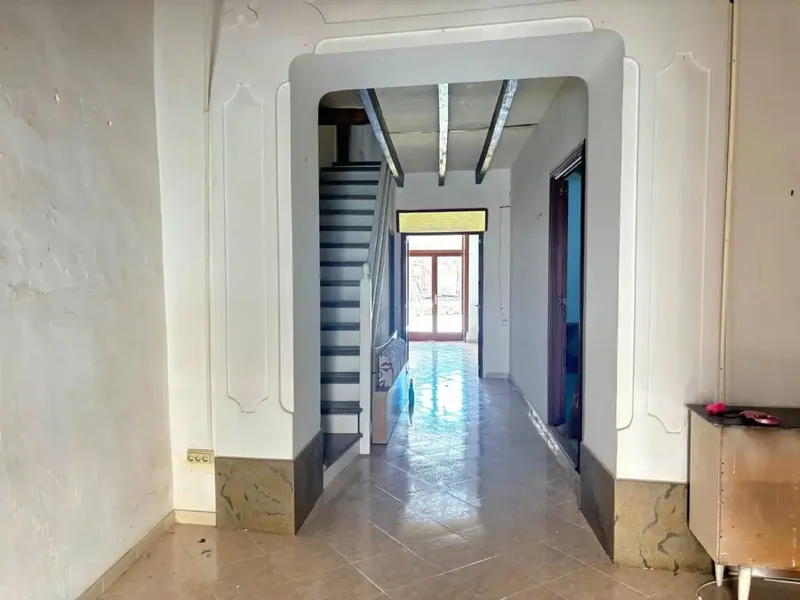 Centrally located house close to all services, just 5 minutes from the town hall square, with multiple options — photo 7