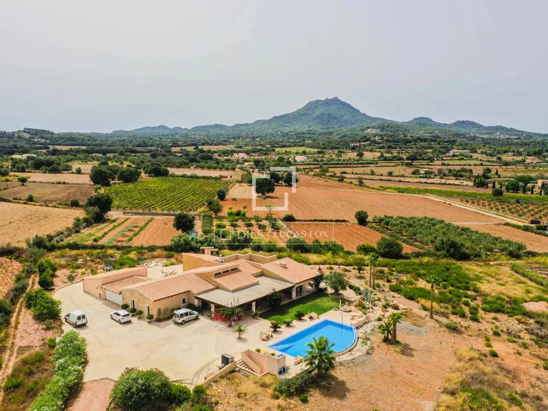 354m² country house for sale in Felanitx, Balearic Islands — photo 3
