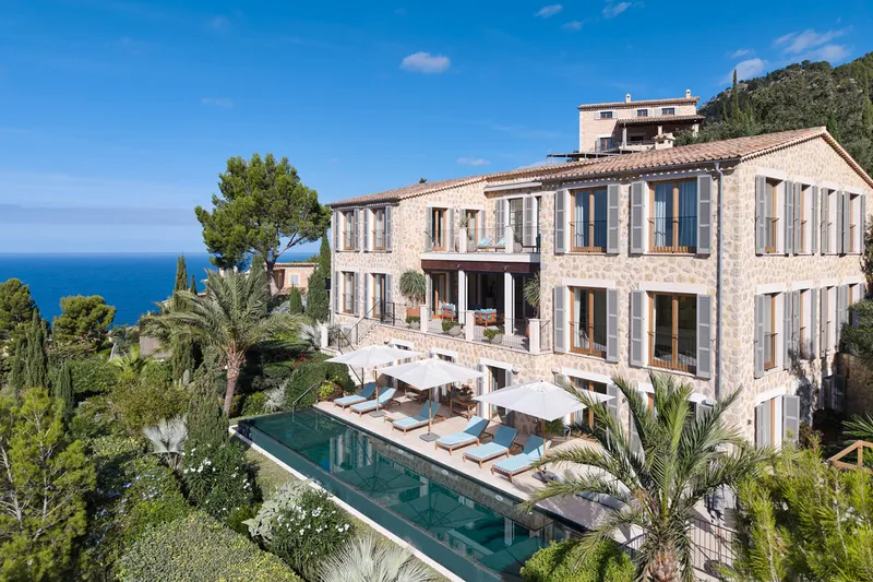 Fantastic Mediterranean property with spectacular sea views in Deià — photo 1