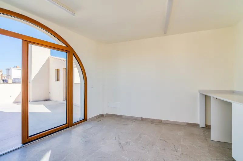 Duplex penthouse for sale in Palma with large terrace and stunning views — photo 7