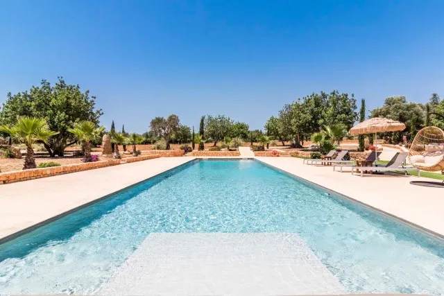 Country finca with pool for sale in Llucmajor, Mallorca — photo 1